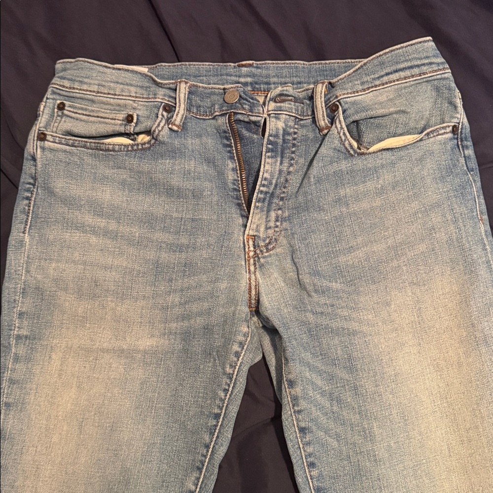 Levi's Slim Fit Jeans in Light Blue